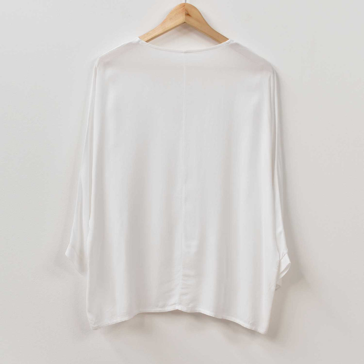 Blusa Pico Elegance – Blanca