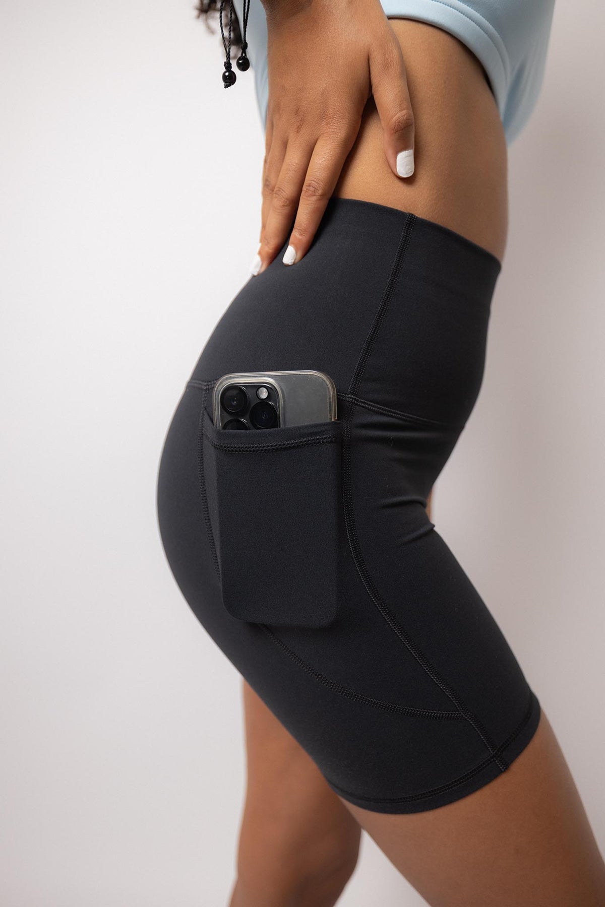 Shorts Claire con Bolsillos – Negro