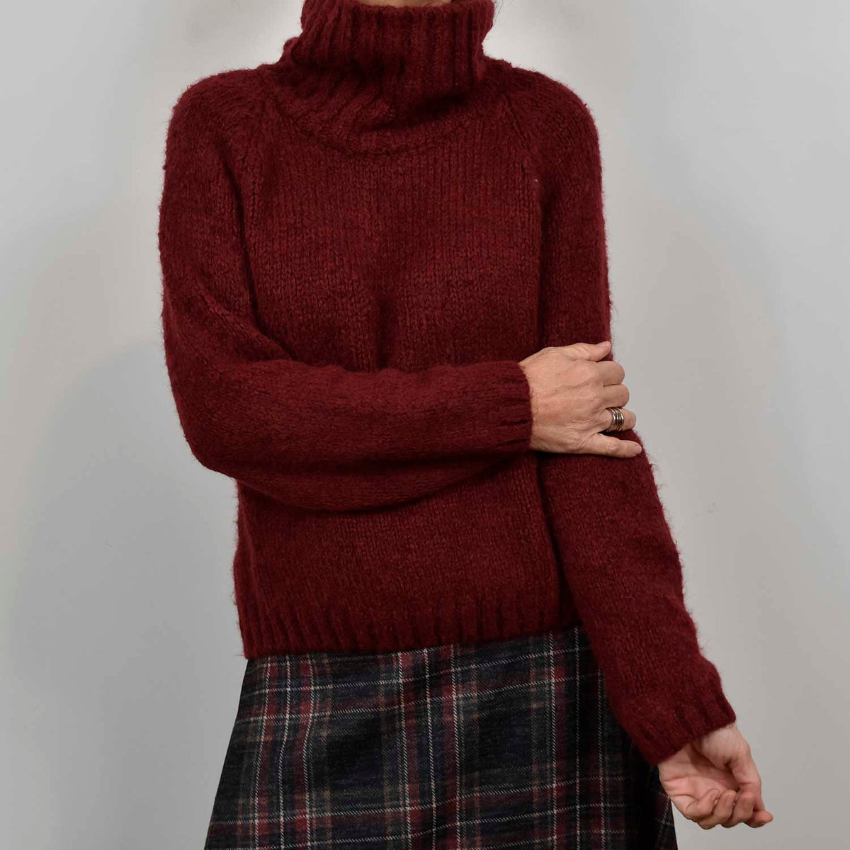 Jersey Cuello Alto Punto Suave – Borgoña
