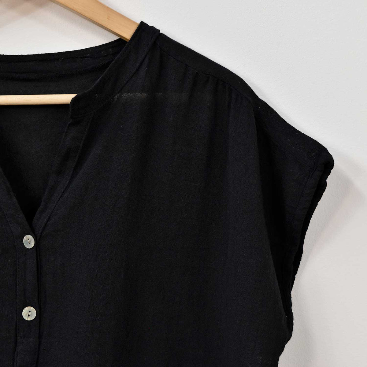 Blusa Botones Algodón – Negra