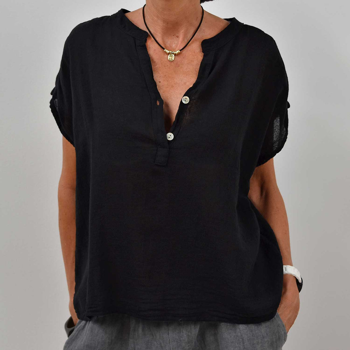 Blusa Botones Algodón – Negra