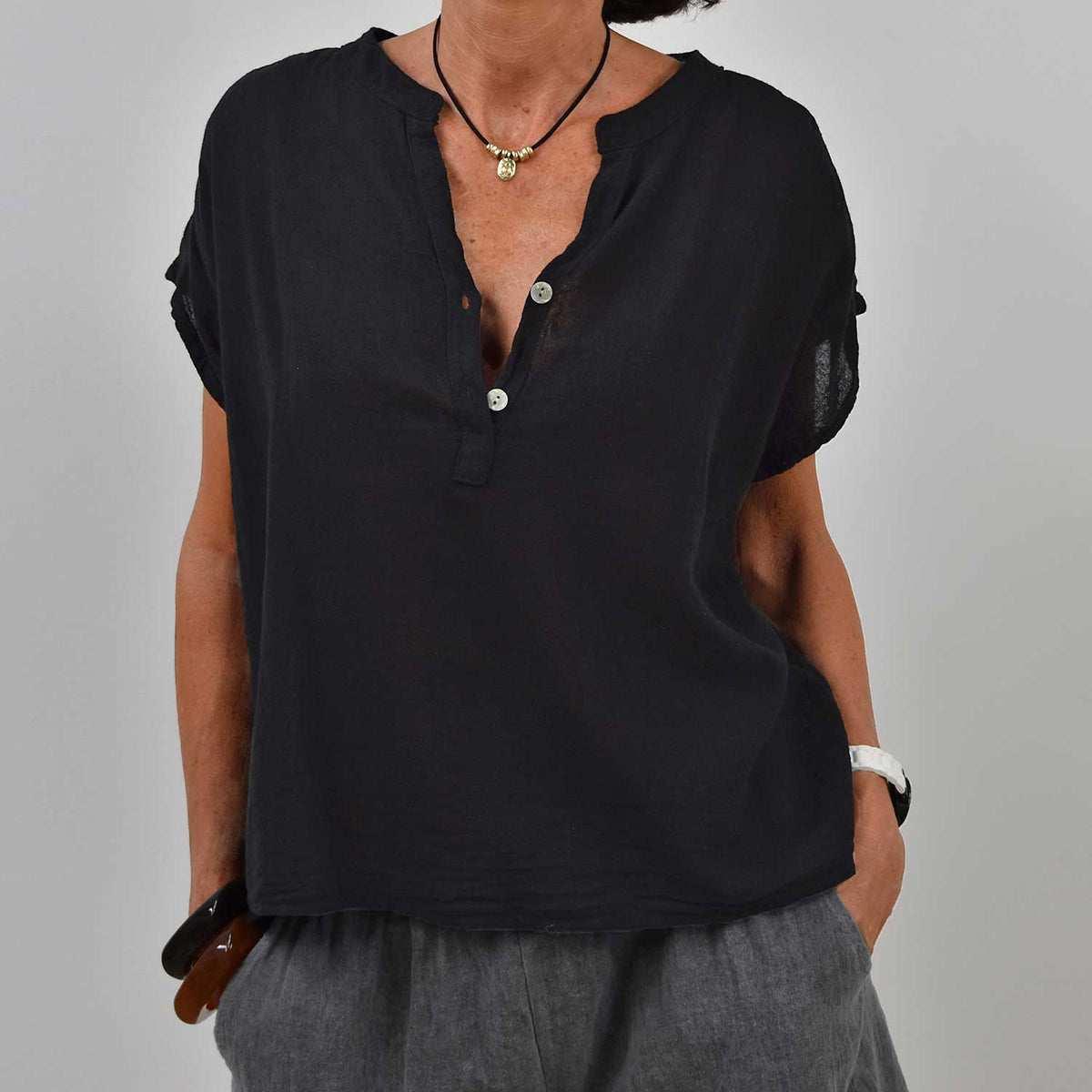 Blusa Botones Algodón – Negra