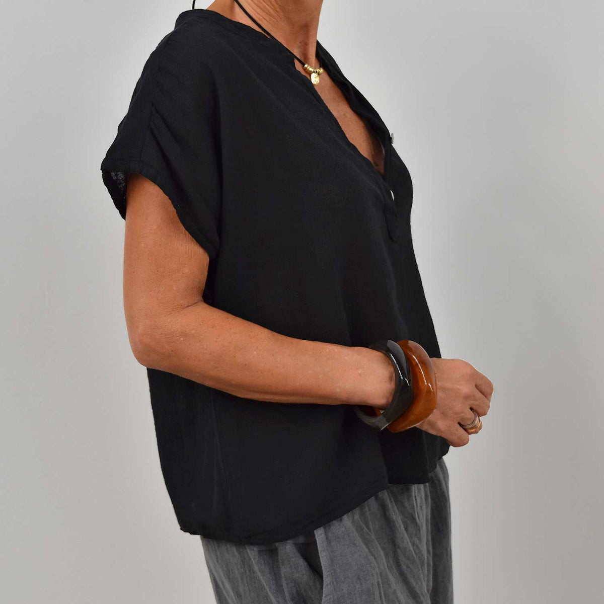 Blusa Botones Algodón – Negra