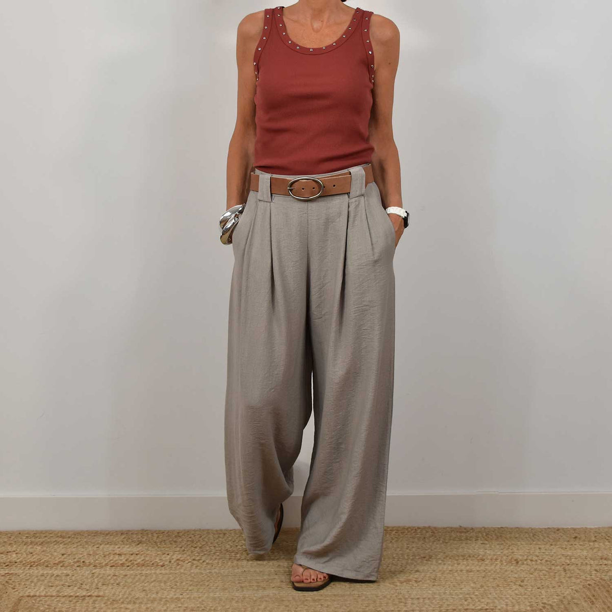 Pantalón Fluido Cinturón – Taupe