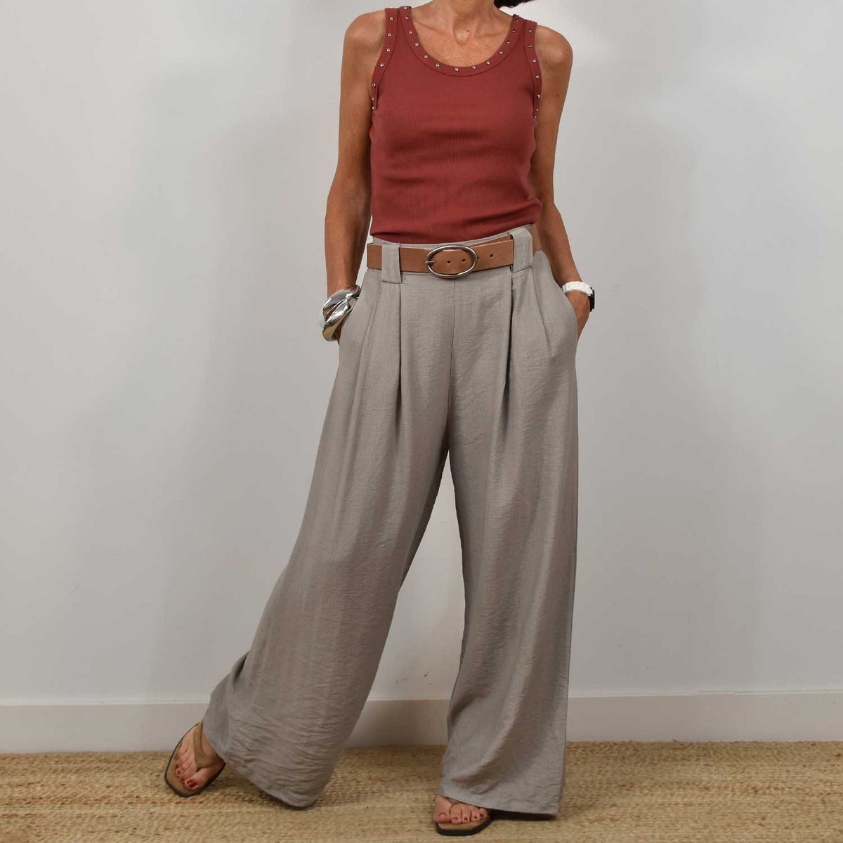 Pantalón Fluido Cinturón – Taupe