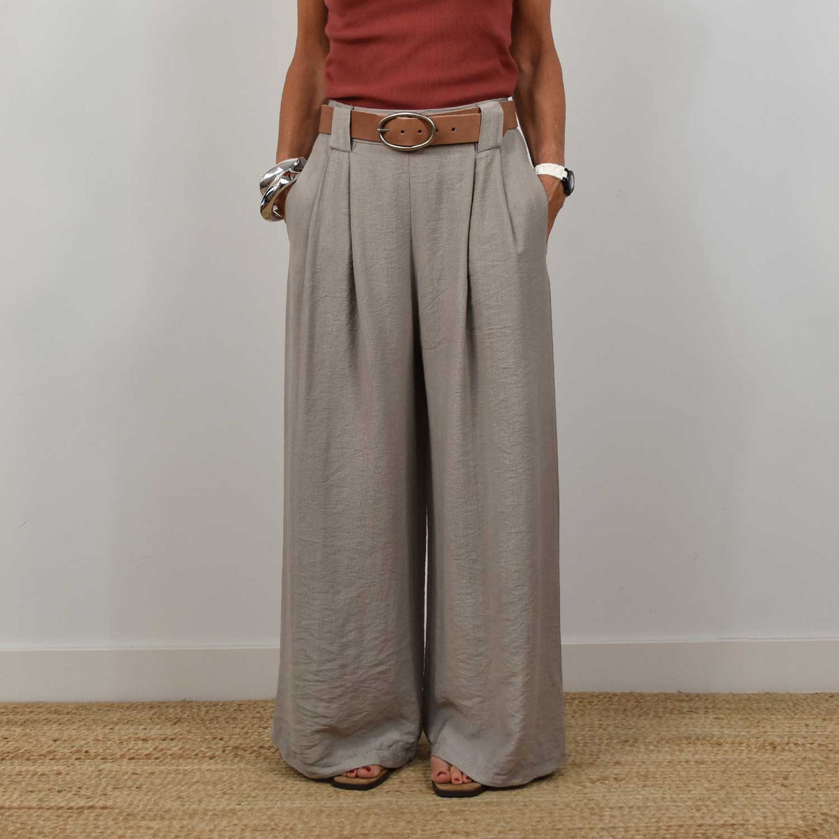 Pantalón Fluido Cinturón – Taupe