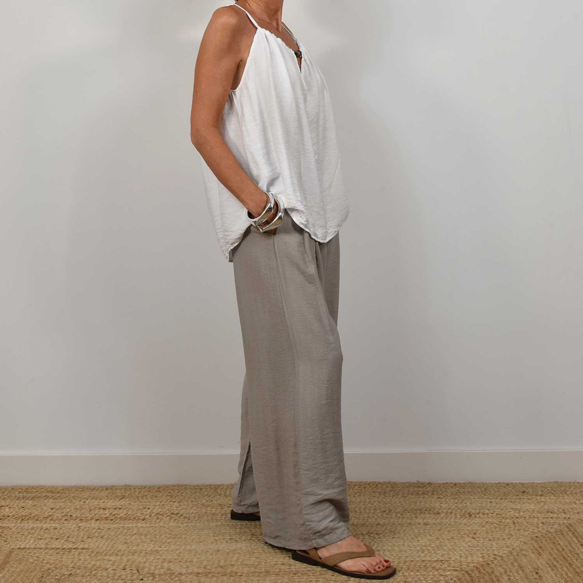 Pantalón Fluido Cinturón – Taupe