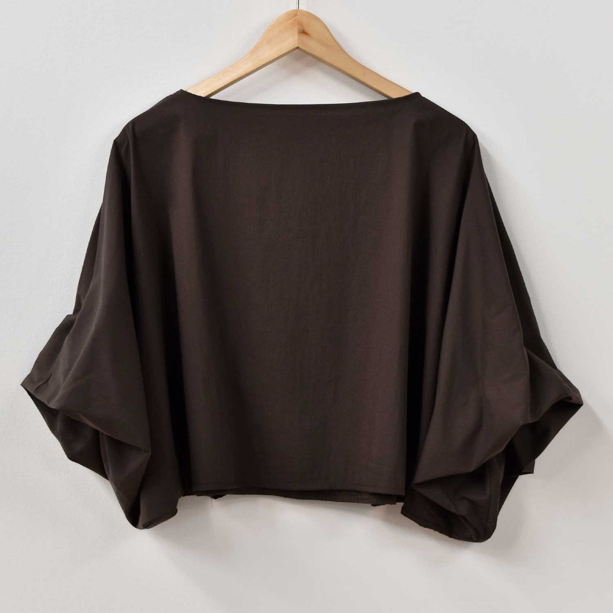 Blusa Abullonada Chic – Marrón