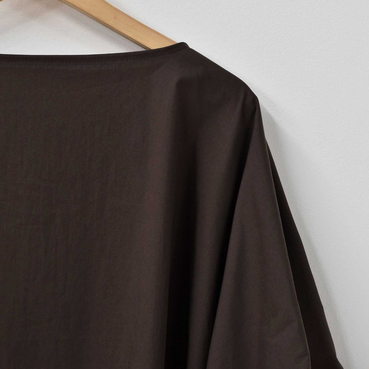 Blusa Abullonada Chic – Marrón