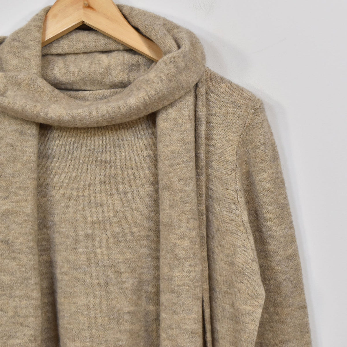 Jersey Fular Incorporado – Beige