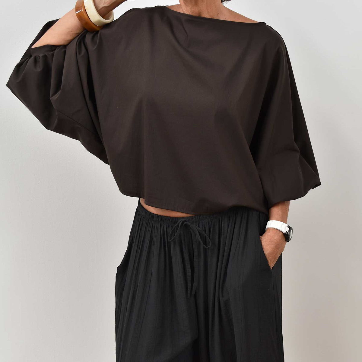 Blusa Abullonada Chic – Marrón