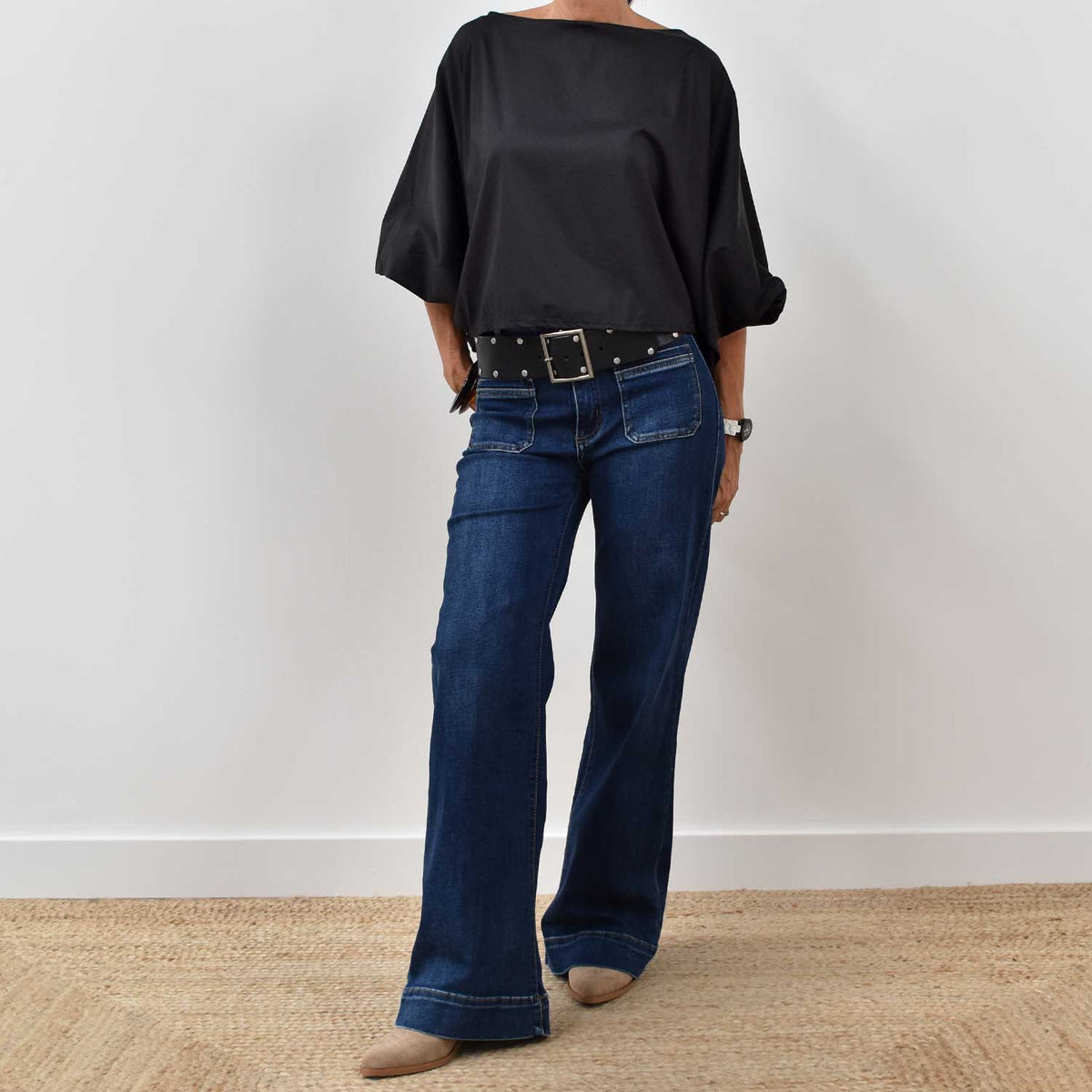Blusa Abullonada Chic – Negra