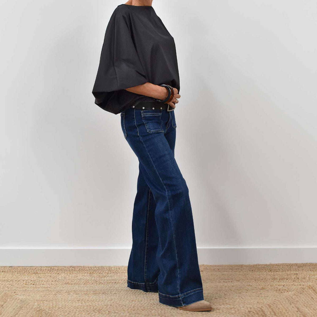 Blusa Abullonada Chic – Negra