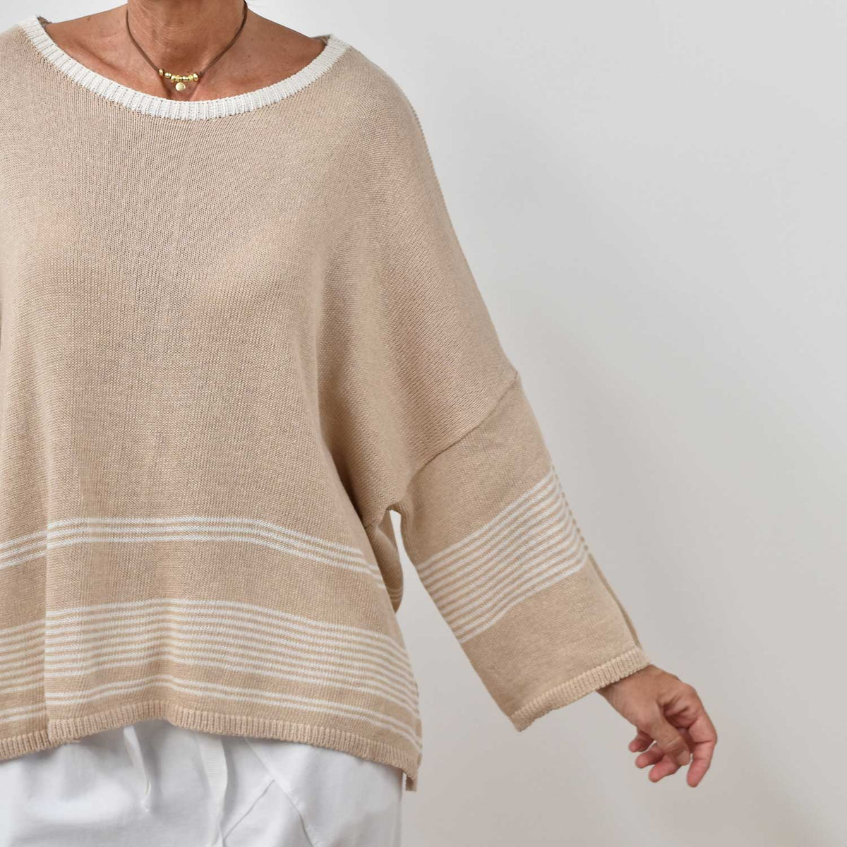 Jersey Oversize Cuello Barco – Beige