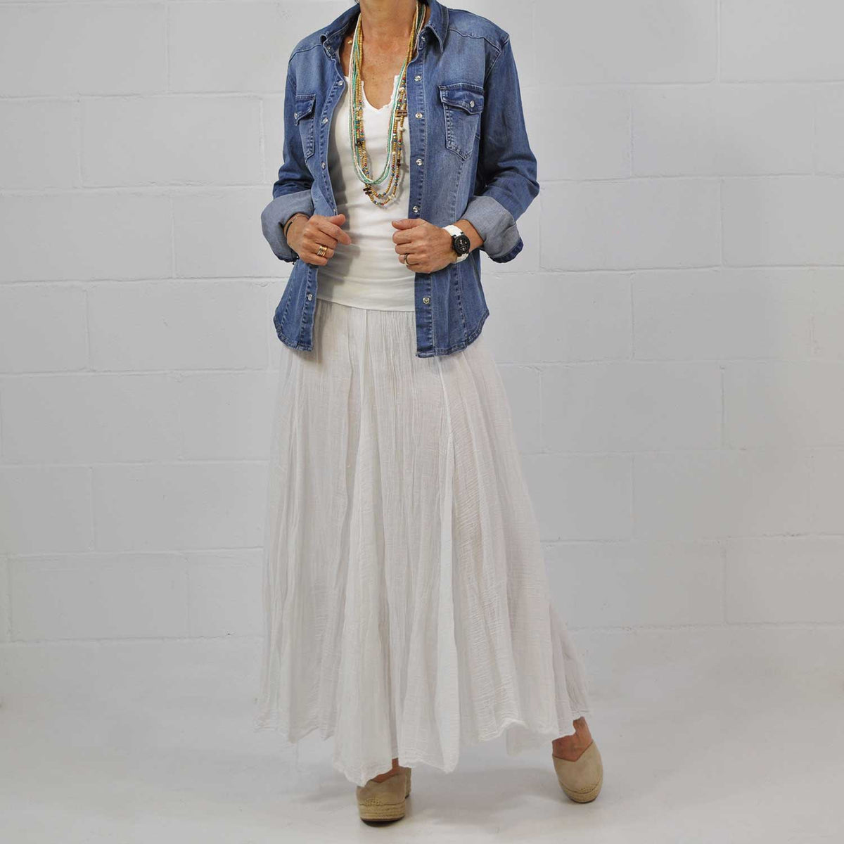 Falda larga blanca