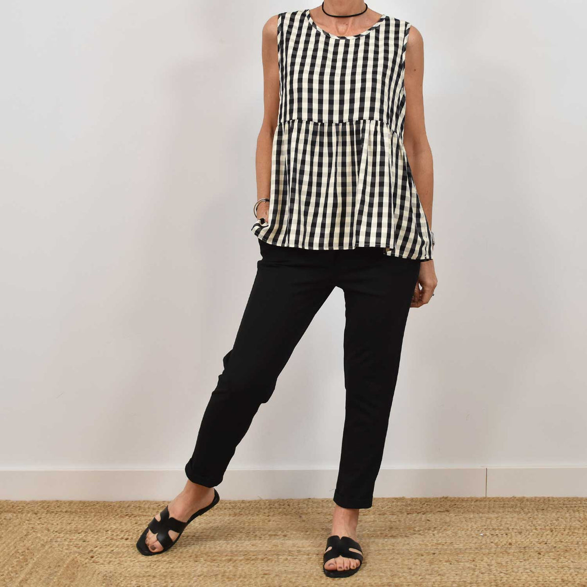 Pantalón Fluido Bolsillos – Negro