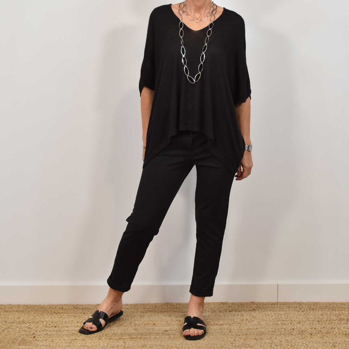 Pantalón Fluido Bolsillos – Negro