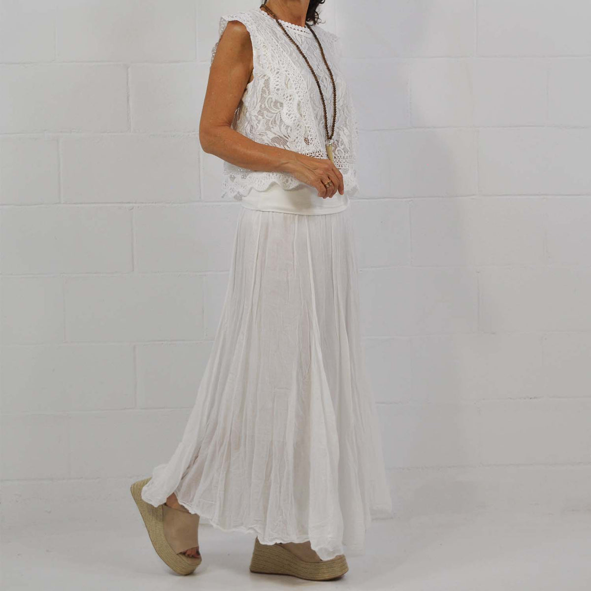 Falda larga blanca