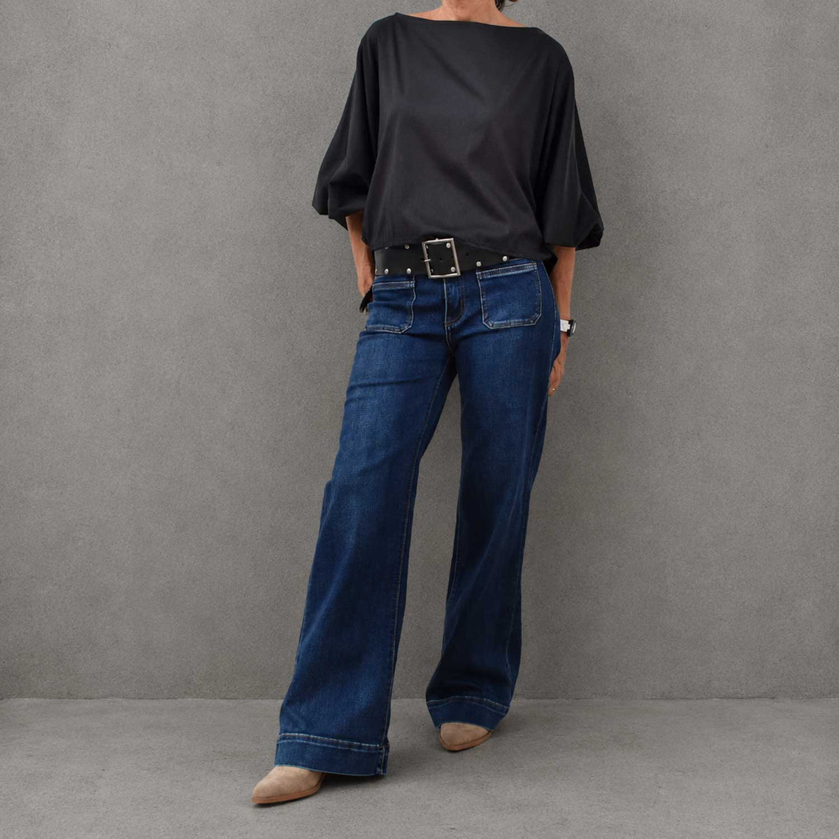 Blusa Abullonada Chic – Negra