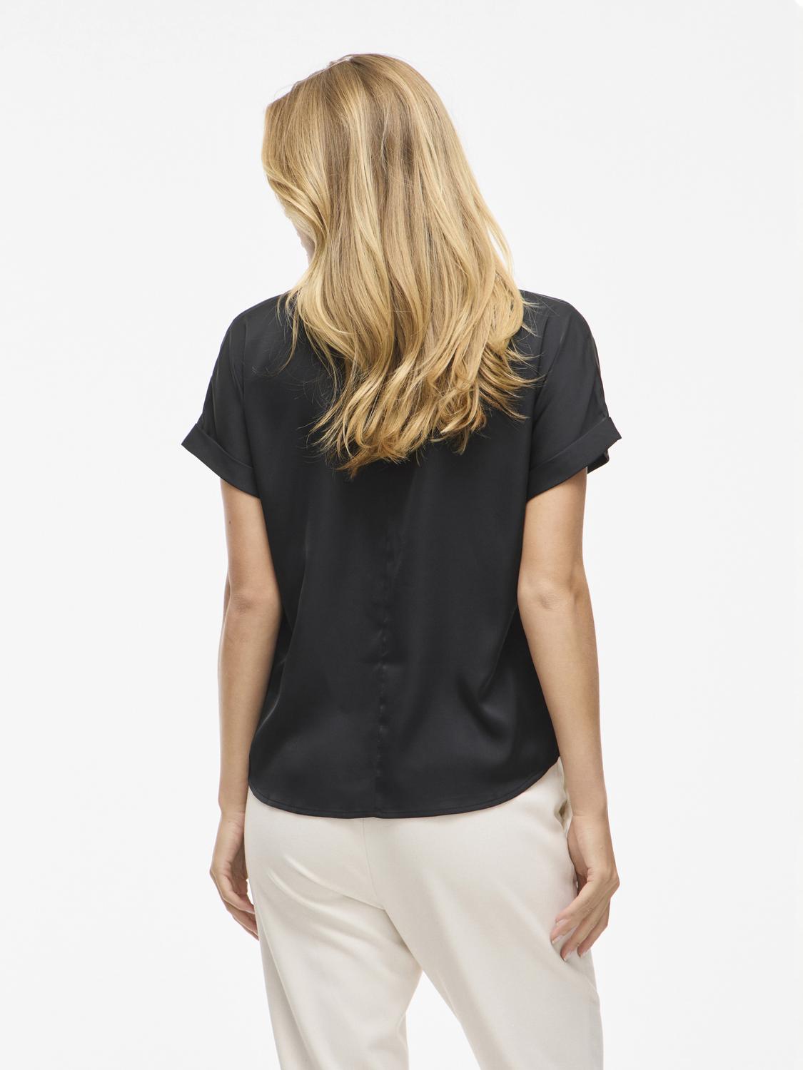 Blusa Satinada Elegance – Negra