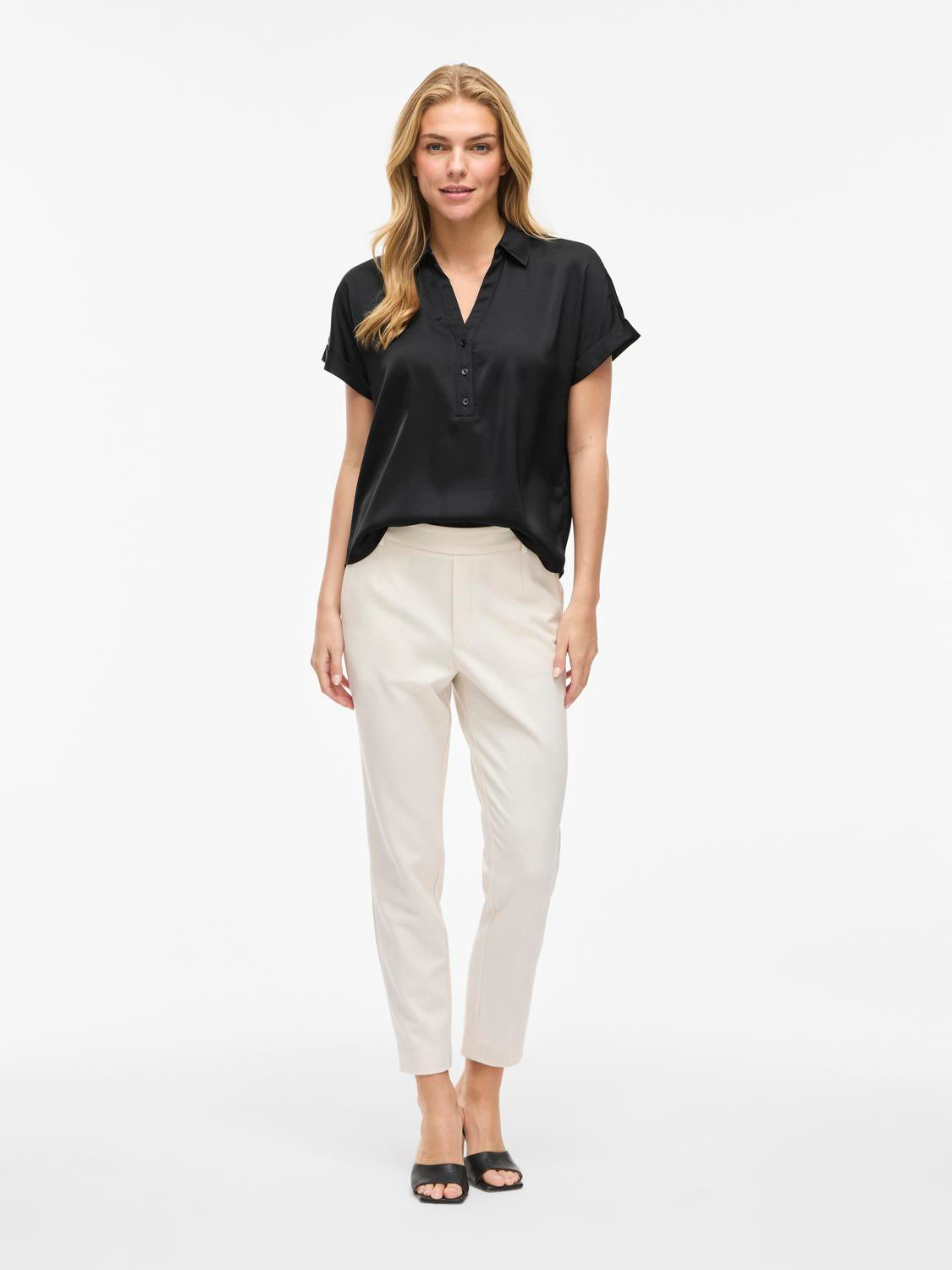 Blusa Satinada Elegance – Negra